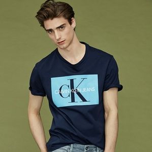 Calvin Klein T Shirt